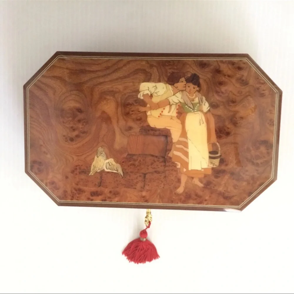 Handcrafted Italian Inlaid Wood Musical Jewelry Box Giglio Fascination Waltz VTG